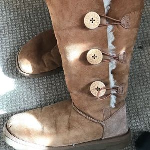 Bailey Button Triplet Ugg Boots